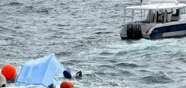 Omanda turistləri daşıyan qayıq çevrildi: 3 ölü, 2 yaralı