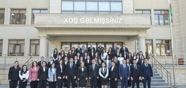 Emin Əmrullayev Mərkəzi Aran regionu üzrə gənc müəllimlərlə görüşüb