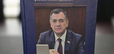 Вышла очередная книга, посвящённая общественно-политической  деятельности Гудрата Гасангулиева