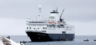 Danimarka Qrenlandiyaya icarəyə götürülmüş sovet gəmisini göndərib