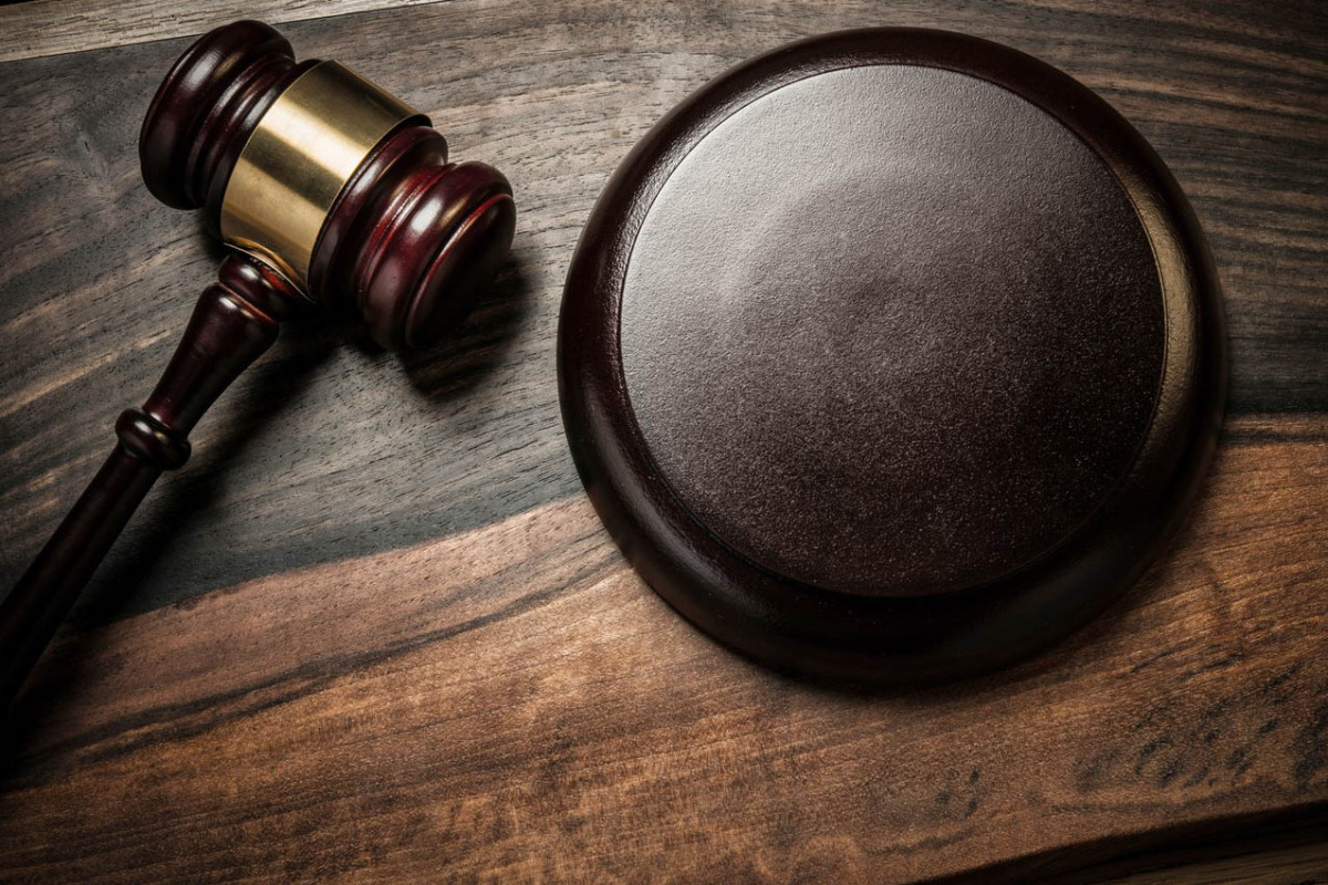 Ədliyyə Nazirliyi qanunsuz orden-medalların təsisi ilə bağlı QHT-nin ləğvini istəyib