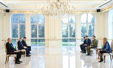 Prezident İlham Əliyev Yunanıstanın yeni səfirinin etimadnaməsini qəbul edib - YENİLƏNİB