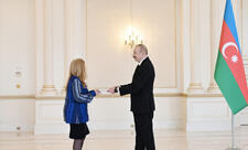 Prezident İlham Əliyev Yunanıstanın yeni səfirinin etimadnaməsini qəbul edib - YENİLƏNİB