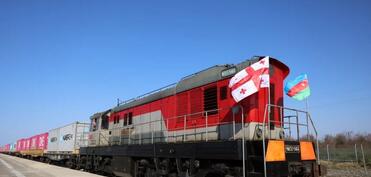Poti–Bakı ekspres blok-qatarı yola salındı