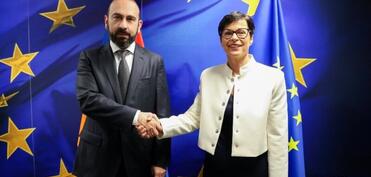 Mirzoyan Marta Kosla görüşdü