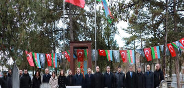 Azərbaycanın Türkiyədəki səfiri Məhəmməd Əmin Rəsulzadənin məzarını ziyarət edib