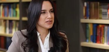 “Sosial şəbəkələr nə tamamilə təhlükəli, nə də faydalı vasitədir”