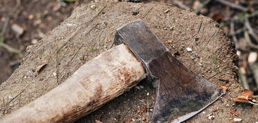 Cəlilabadda əminin qardaşı uşaqlarını baltalaması ilə bağlı cinayət işi başlanıb