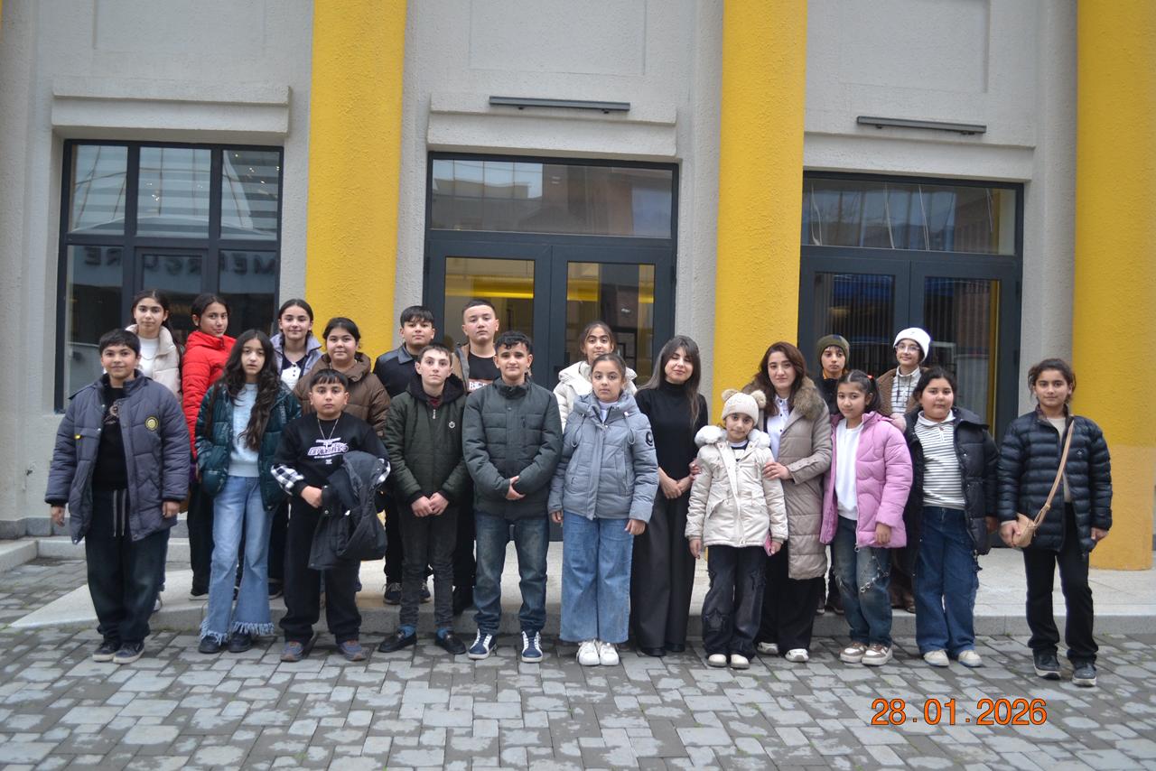 Gələcəyin robototexnikləri STEAM İnnovasiya Mərkəzində