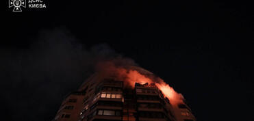 Zelenski: Rusiya bu gecə Ukraynaya qarşı 70-dən çox raket və 450 zərbə dronundan istifadə edib