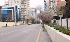 Bakıda avtobus zolaqlarında yeni minib-düşmə yerləri yaradılıb