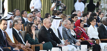 Prezident İlham Əliyev “Zayed İnsan Qardaşlığı Mükafatı”nın təqdimolunma mərasimində iştirak edir - CANLI