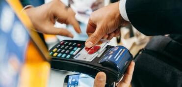 100 milyardlıq nağdsız ödənişlər