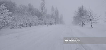 Dağlıq ərazilərə qar yağıb, Bakıda küləyin sürəti 28 m/s-dək güclənib - FAKTİKİ HAVA