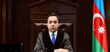 Rüşvət almaqda ittiham olunan sabiq hakim barədə qərar verilib