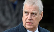 Qulluqçular Britaniya kralı III Çarlzın qardaşına xidmət etməkdən imtina ediblər