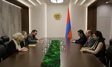 Armen Qriqoryan Maqdalena Qrono ilə Azərbaycanla sülh prosesini müzakirə edib