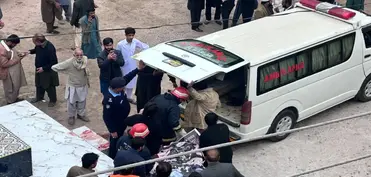 Pakistan XİN rəhbəri: Məsciddə terror aktını intiharçı-kamikadze törədib