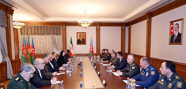 Zakir Həsənov İran müdafiə və silahlı qüvvələrə dəstək naziri ilə görüşüb