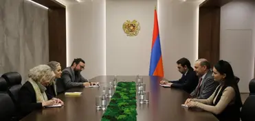 Armen Qriqoryan Maqdalena Qrono ilə Azərbaycanla sülh prosesini müzakirə edib