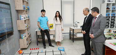 Leyla Əliyeva və Alena Əliyeva Gəncədə STEAM mərkəzində və 37 nömrəli tam orta məktəbdə olublar