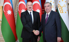 Emoməli Rəhmon Prezident İlham Əliyevi təbrik edib