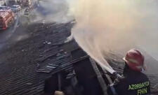 Zirə qəsəbəsi ərazisində tikilidə yanğın baş verib - VİDEO