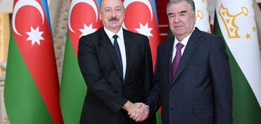 Emoməli Rəhmon Prezident İlham Əliyevi təbrik edib