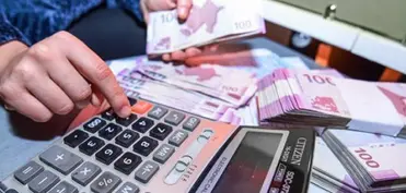 Dövlət büdcəsi: gəlirlər artır, xərclər azalır