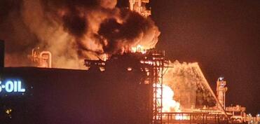 Cənubi Koreyada neft anbarında partlayışdan sonra yanğın başlayıb