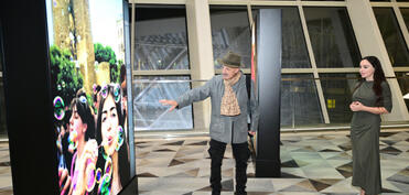 Leyla Əliyeva “Yüksələn işıq” sərgisini ziyarət edib