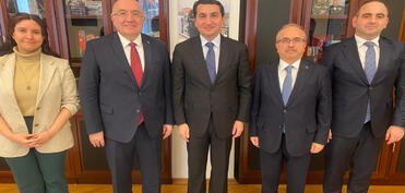 Azərbaycan-Türkiyə əlaqələri müzakirə olunub