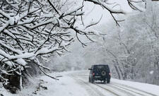 Bakı–Şamaxı–Yevlax yolunda buzlaşmaya görə sürücülərə xəbərdarlıq edilib