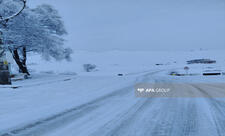 Qərb bölgəsinə güclü qar yağıb