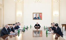 Prezidentin sədrliyi ilə “Azərbaycanın yeni rəqəmsal arxitekturası” sənədinə həsr olunmuş müşavirə keçirilib - YENİLƏNİB