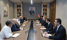 Ceyhun Bayramov Ərəb Parlamentinin prezidentinin başçılıq etdiyi nümayəndə heyəti ilə görüşüb