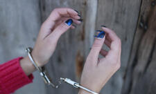 Bakıda kosmetoloji xidmət göstərən qadın 800 minlik dələduzluqda ittiham olunur