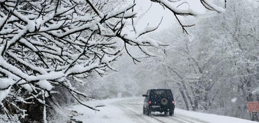 Bakı–Şamaxı–Yevlax yolunda buzlaşmaya görə sürücülərə xəbərdarlıq edilib