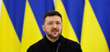 Zelenski 24 fevralda seçkiləri elan edə bilər