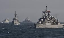 Cənubi Amerika sahillərində ABŞ-ın iki hərbi gəmisi toqquşub