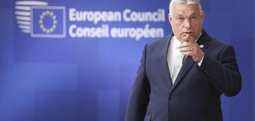 Orban Zelenskiyə sərt mesaj verib