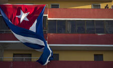 ABŞ rüsumlar fonunda Kubaya az miqdarda yanacaq göndərə bilər