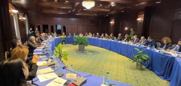 “Sülh körpüsü” təşəbbüsü çərçivəsində Azərbaycan və Ermənistan nümayəndələrinin İrəvanda görüşü başlayıb - VİDEO