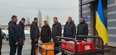 Azərbaycandan Ukraynaya göndərilən generatorlar İrpen şəhərinə verilib