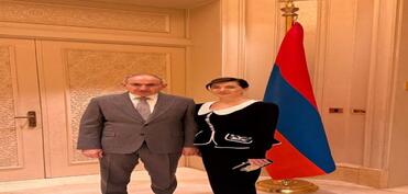 Anna Akopyan Nikol Paşinyanla vətəndaş nikahının başa çatdığını açıqlayıb