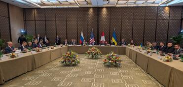 Cenevrədə Ukrayna ilə bağlı üçtərəfli danışıqlar başlayıb