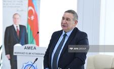 Rəşad Məcid AMEA ilə mətbuatın əlaqələrini daha sıxlaşdırmağı təklif edib