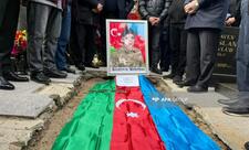 1992-ci ildə itkin düşmüş hərbçi Mehriban Qarayevanın nəşinin qalıqları Sumqayıtda dəfn edilib - FOTO