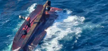 Krit sahillərində miqrantlarla dolu qayıq çevrilib, ölənlər və itkin düşənlər var