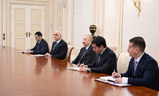 Prezident İlham Əliyev İranın yol və şəhərsalma nazirinin başçılıq etdiyi nümayəndə heyətini qəbul edib